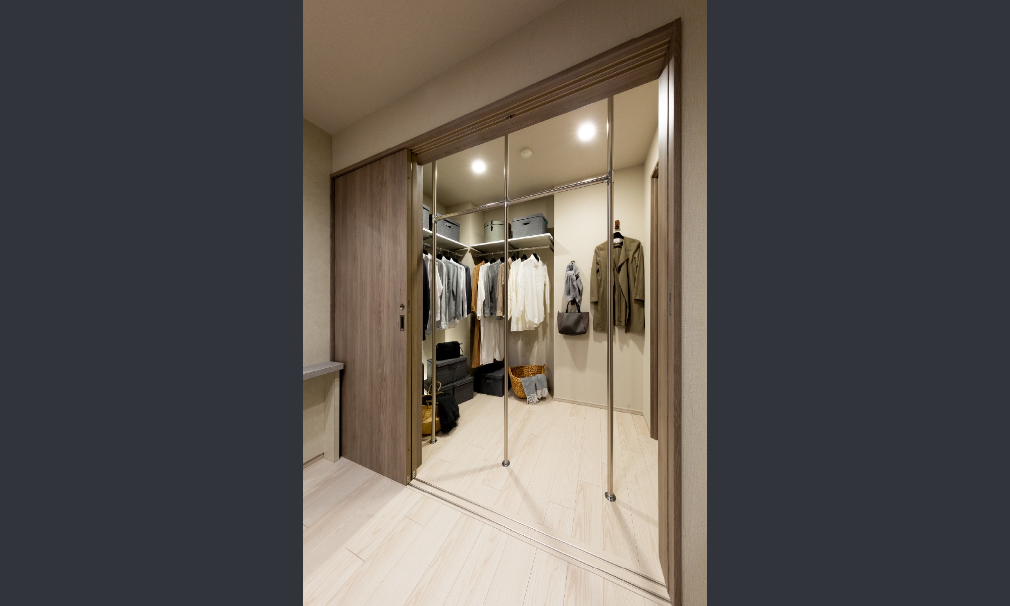 FIT IN CLOSET